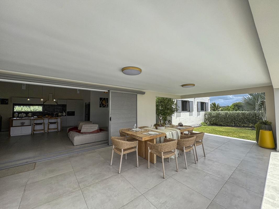 12.Location villa piscine Gosier Guadeloupe_Terrasse